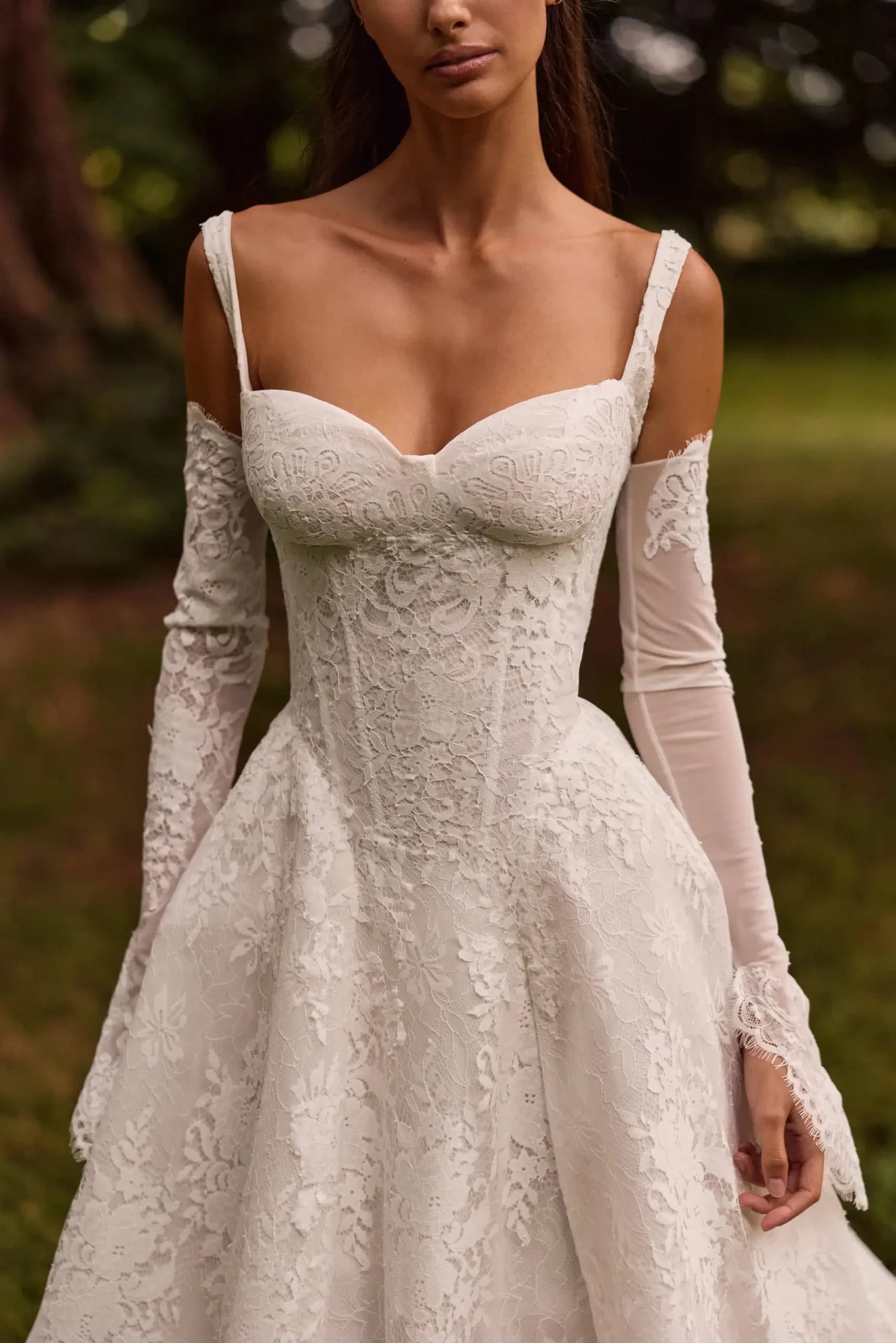 Elisora – Milla Nova