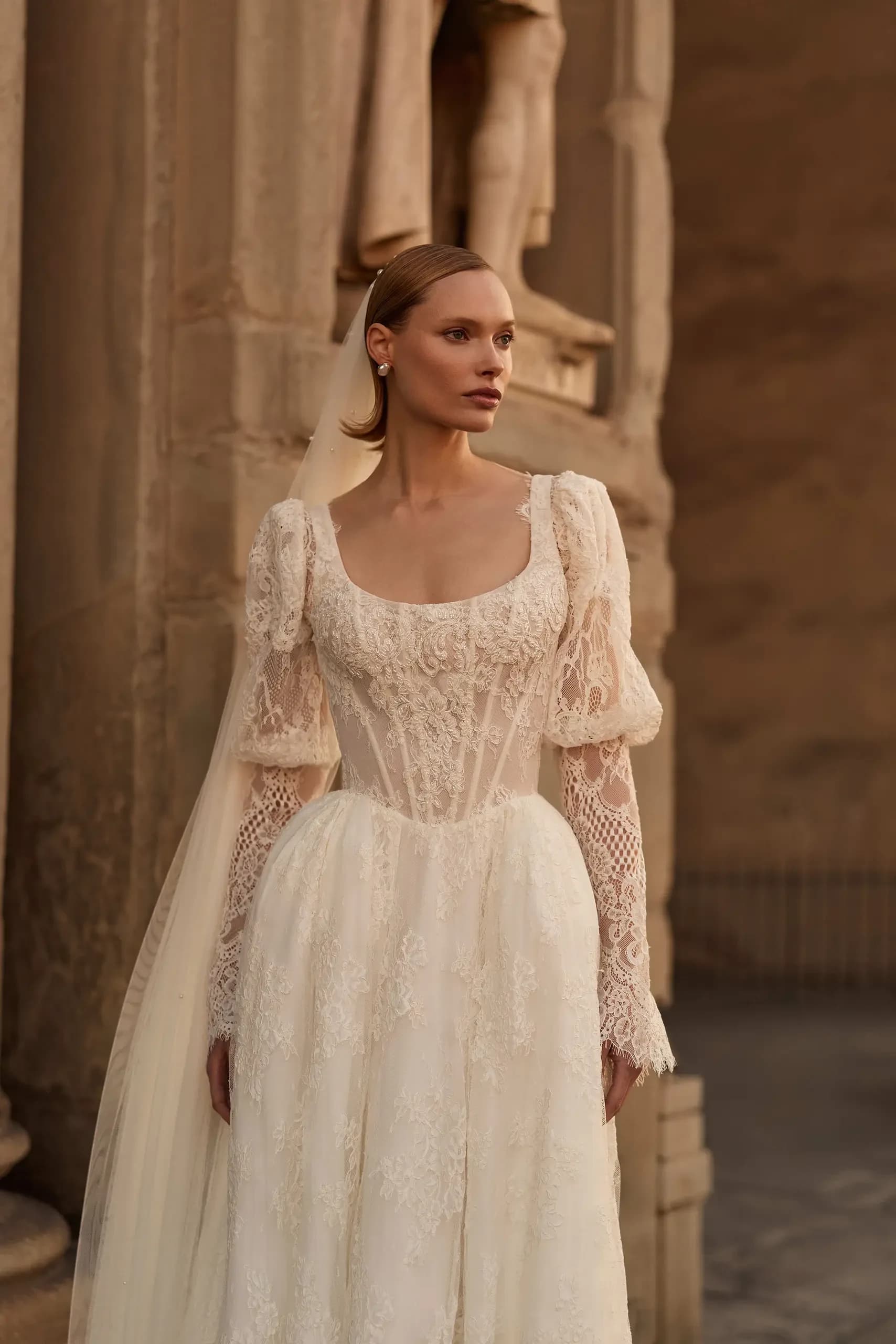 Raphaella – Milla Nova