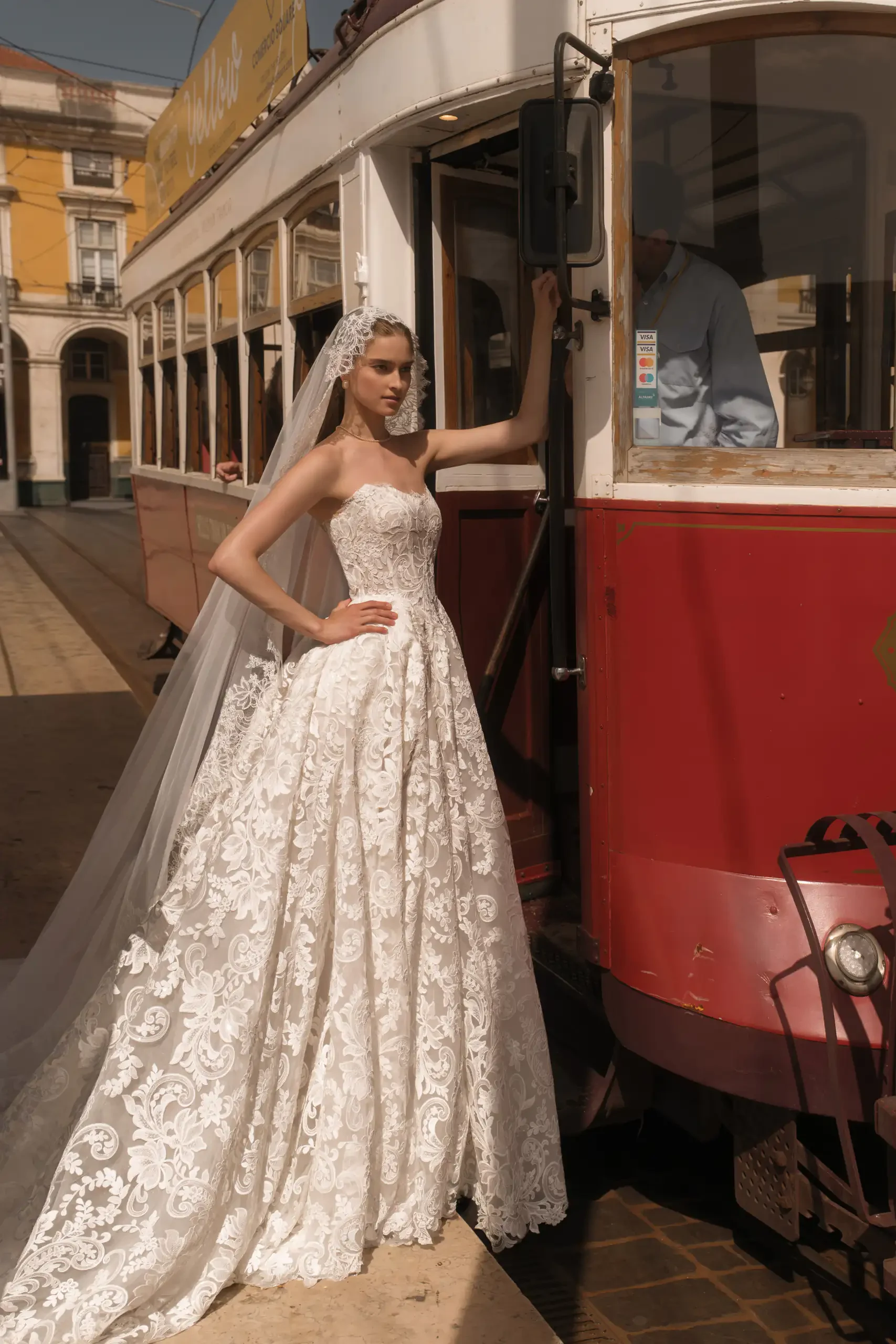 Atavia – Royaldi