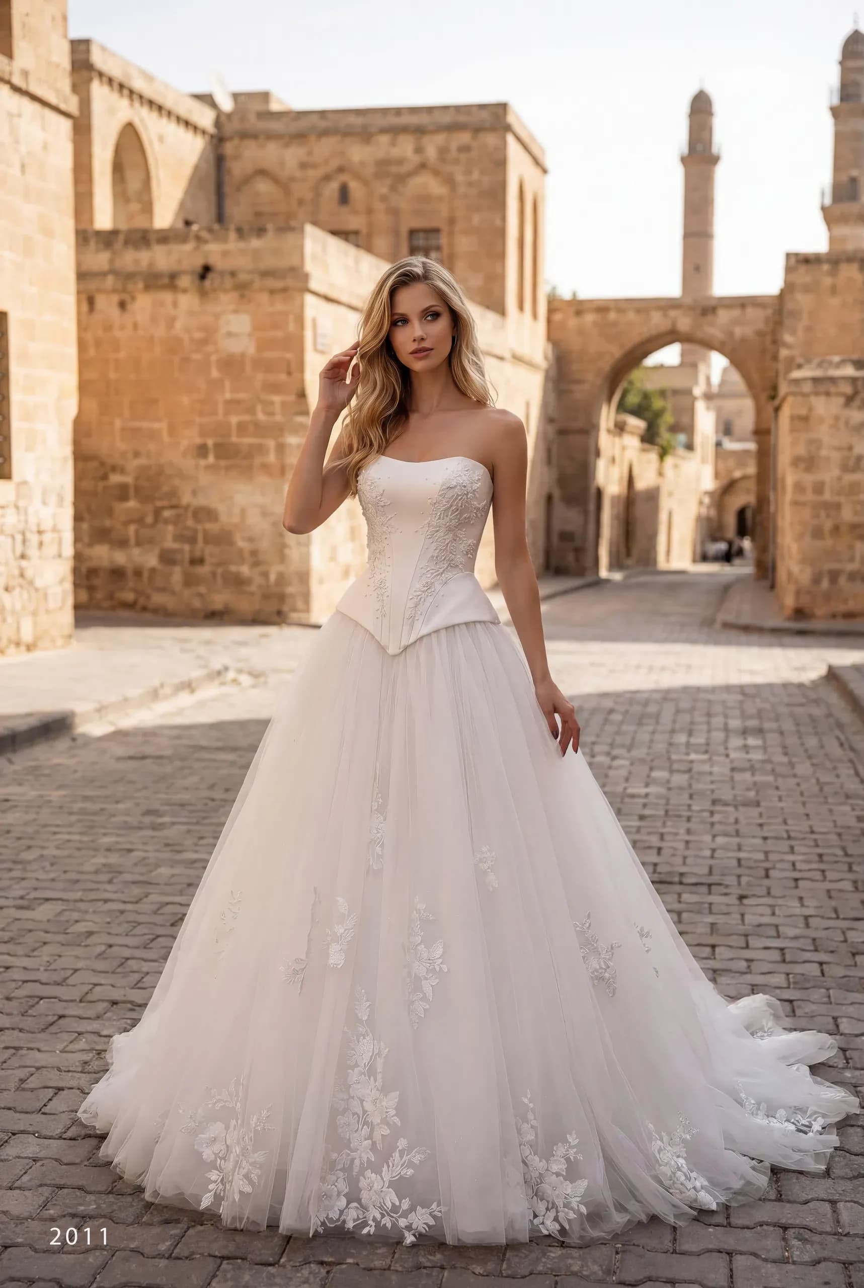 Madamburcu 2011 – Sposa In Collection 2027