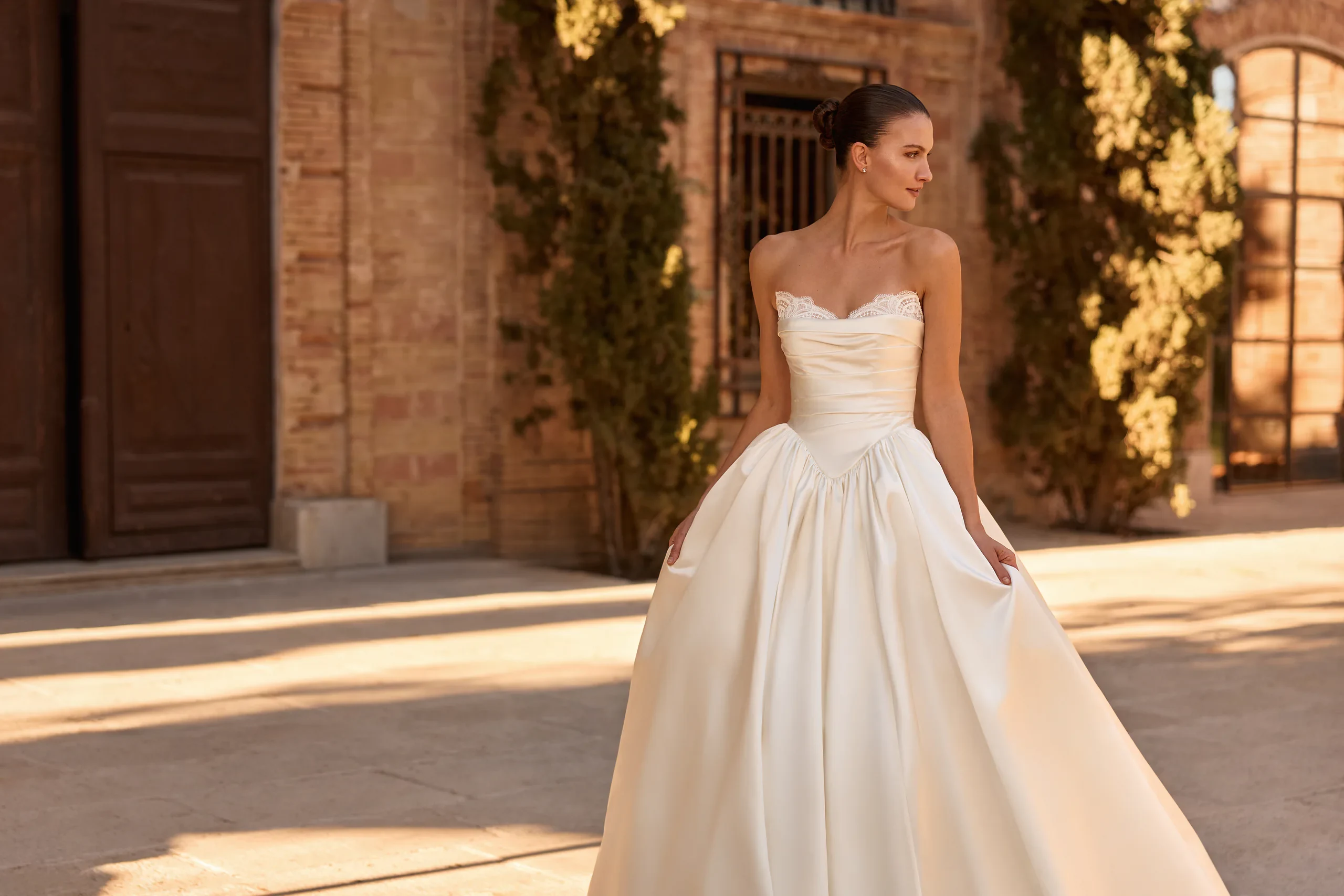 Hollys – Pronovias